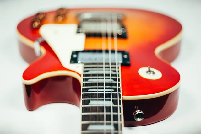 DF424 4 String Electric Bass