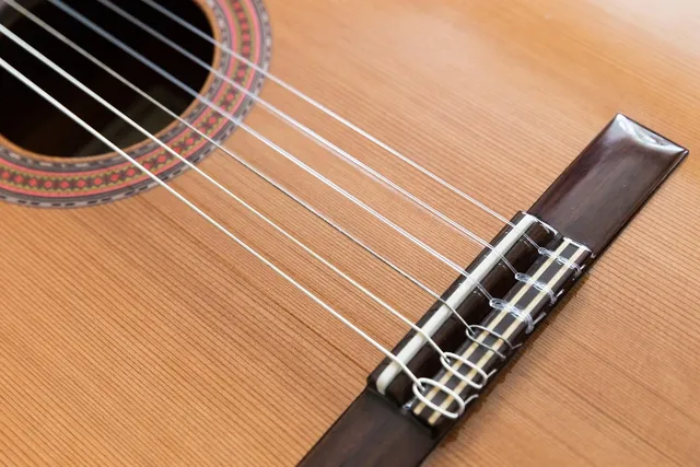 41 Inch Spruce Linden Acoustic Guitar with Fingerboard Inlay