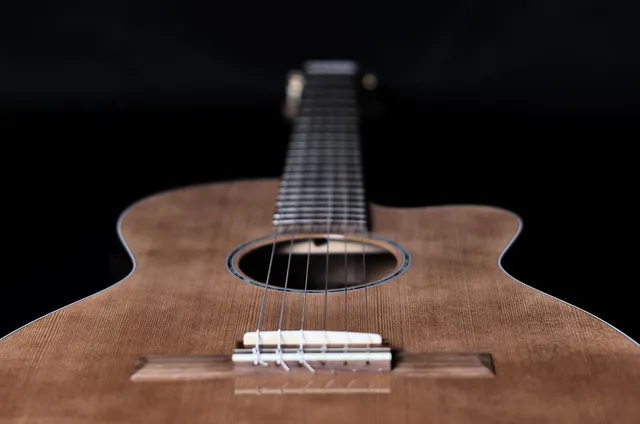 41 Inch Solid Top Acoustic Guitar with Gloss Finish